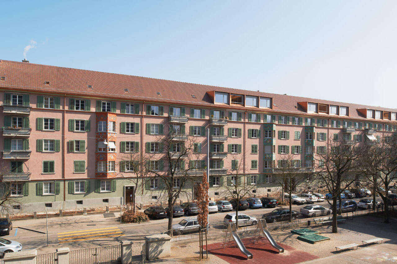 Die Siedlung Sihlfeld der Allgemeinen Baugenossenschaft Zürich wurde beispielhaft saniert. Sie war eine der präsentierten Siedlungen der Medienkampagne (Foto: Theodor Stalder).
