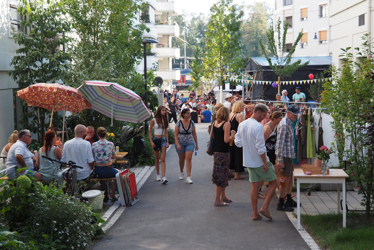 Kulinarische Anbieter und Vereine aus Bülach bereicherten das Festprogramm